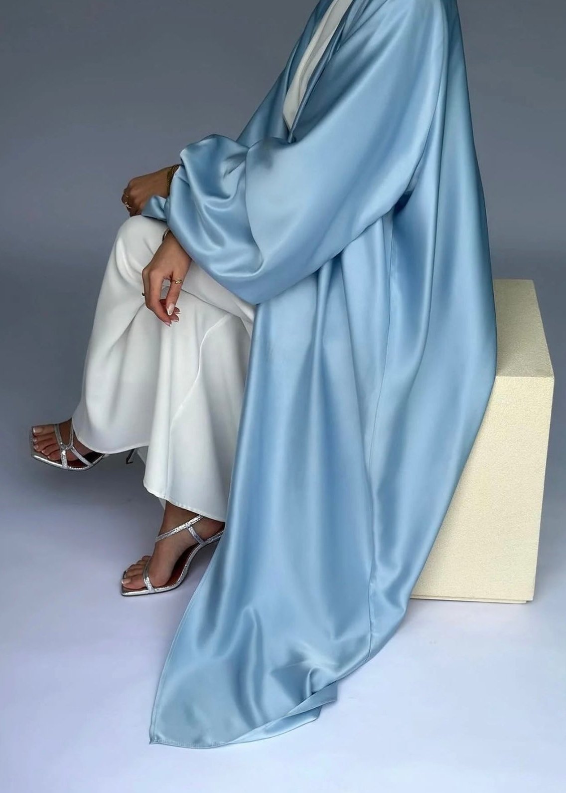 Chic Modesty - Blauw Abaya